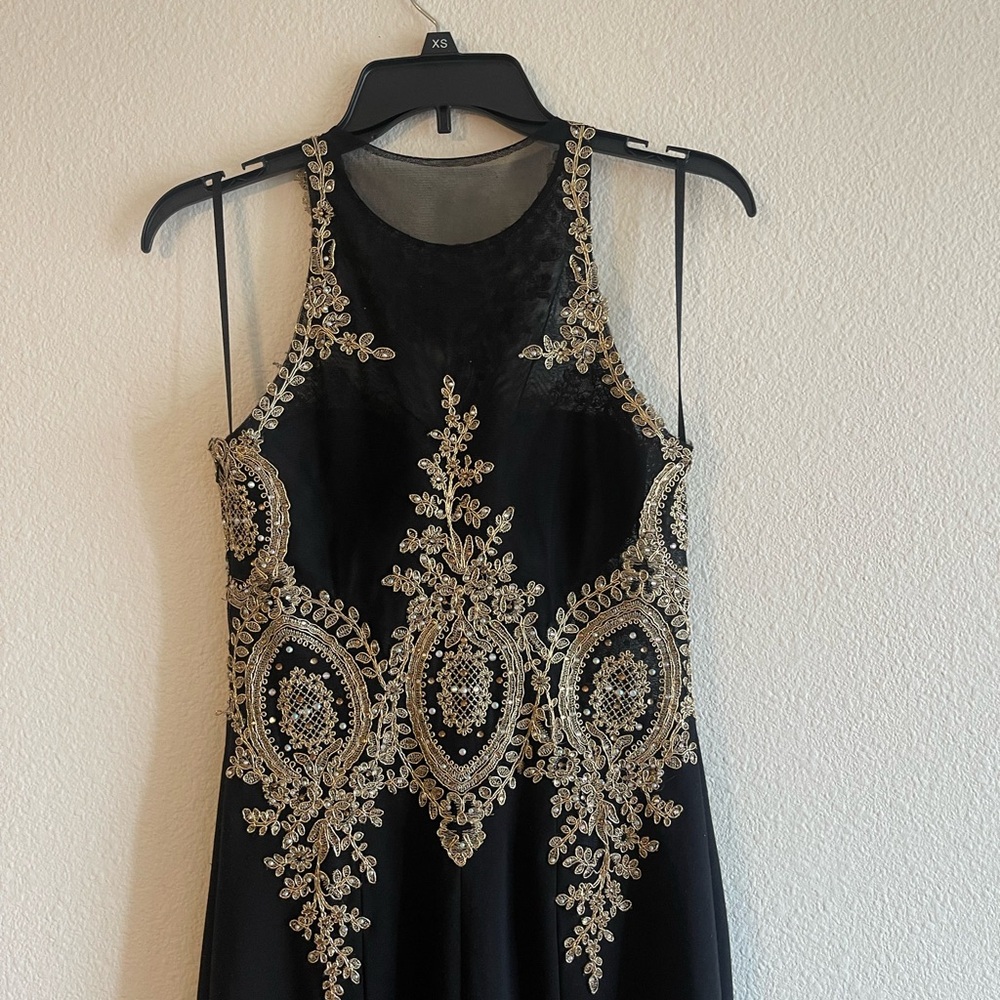 Elegant Black and Gold Embellished Dress - Picture 10 of 11